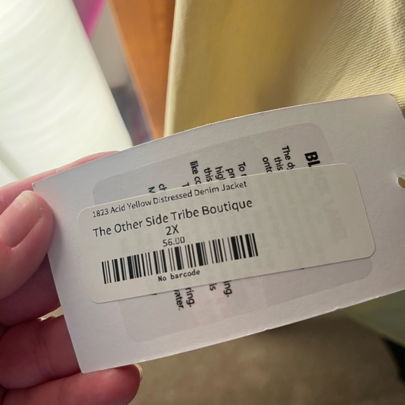 Lightly distressed jean jacket - Picture 12 of 13